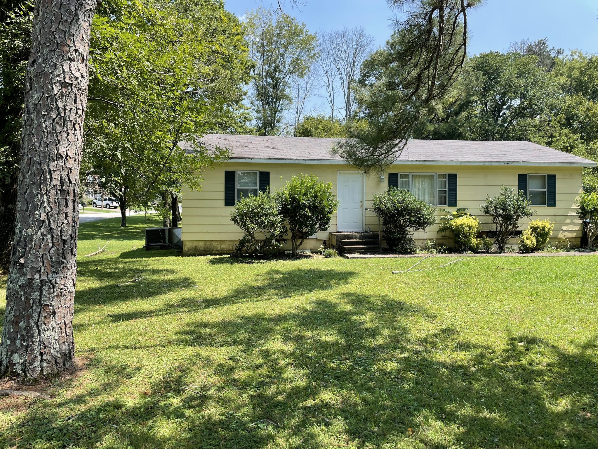 418 Frawley Road Chattanooga, TN 37412 - Photo 1 of 15
