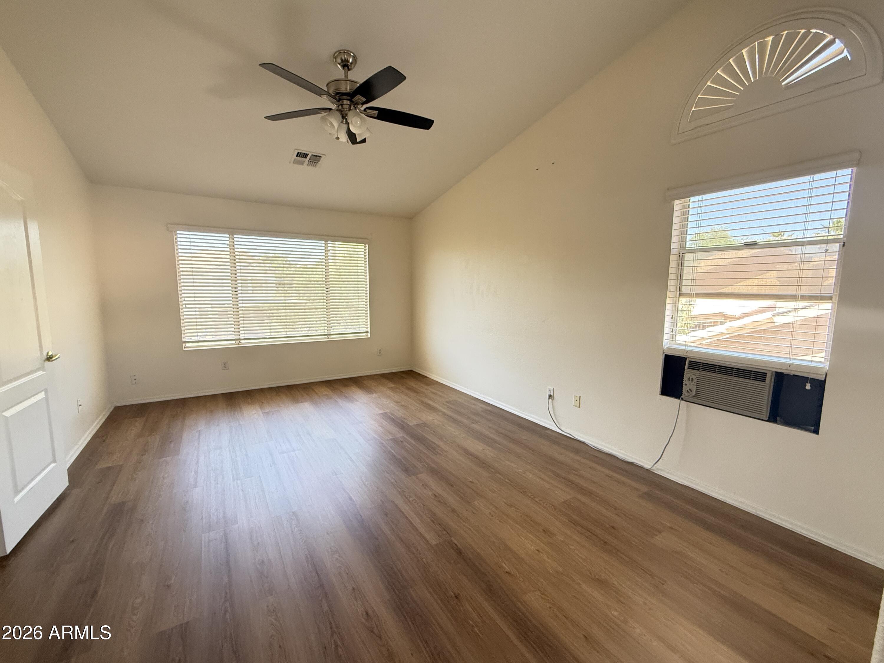 844 North Granite Street Gilbert, AZ 85234 - Photo 13 of 20 IMG_3003