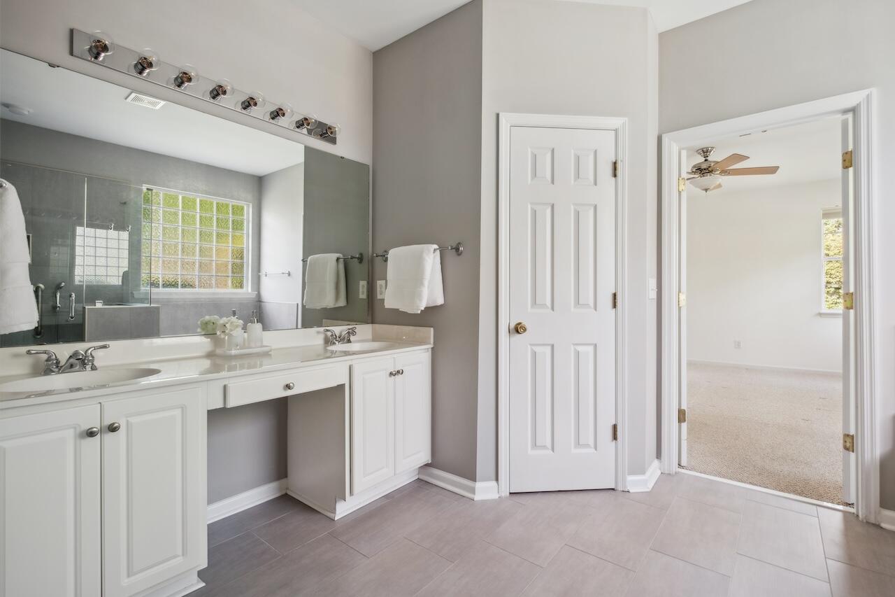 1409 Endicot Way Mount Pleasant, SC 29466 - Photo 21 of 32 Primary Bathroom