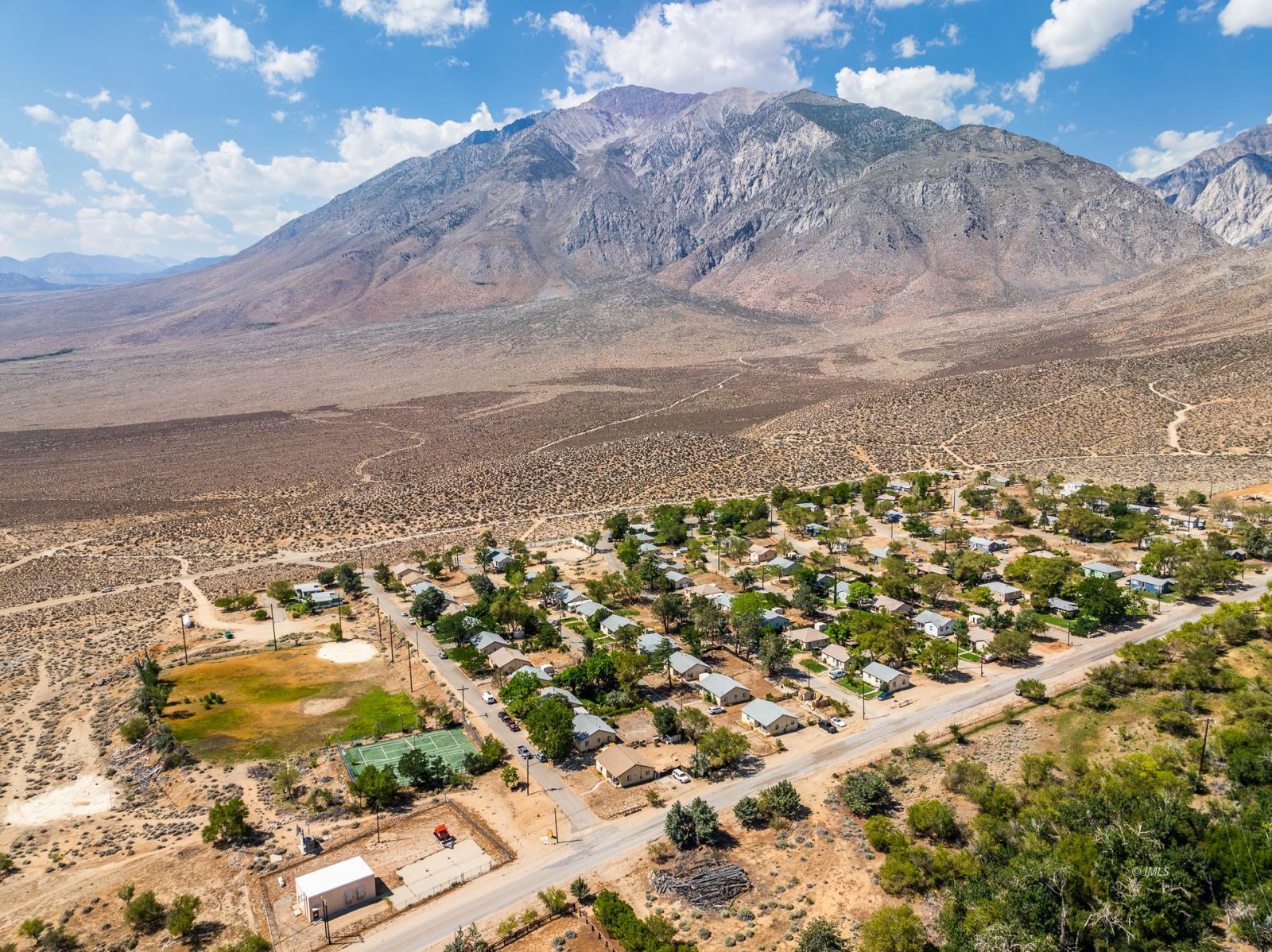 1600 Pine Creek Road Bishop, CA 93514 - Photo 17 of 34 a view of city and mountain