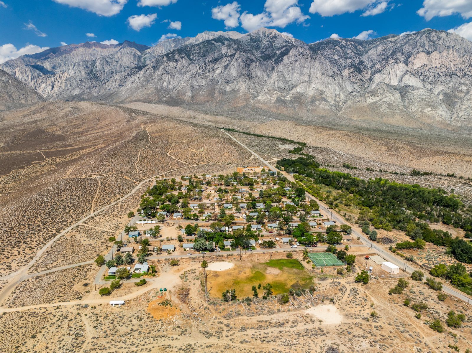 1600 Pine Creek Road Bishop, CA 93514 - Photo 28 of 34 a view of beach and mountain