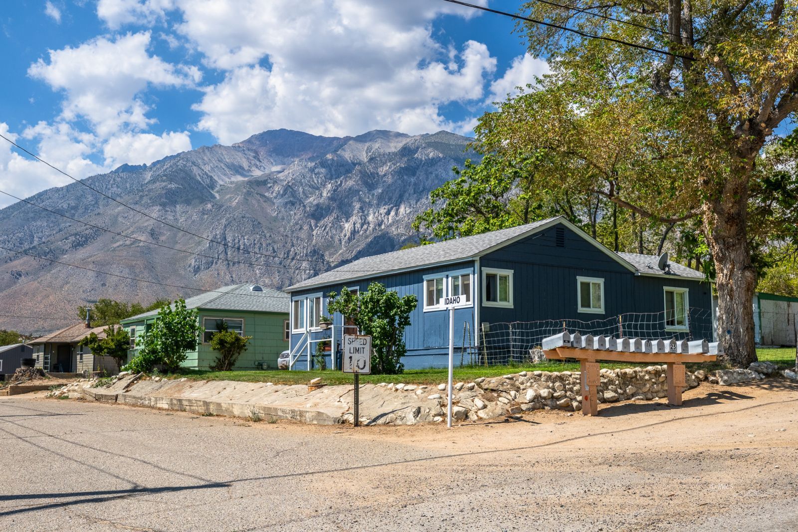 1600 Pine Creek Road Bishop, CA 93514 - Photo 4 of 34 a front view of a house with porch