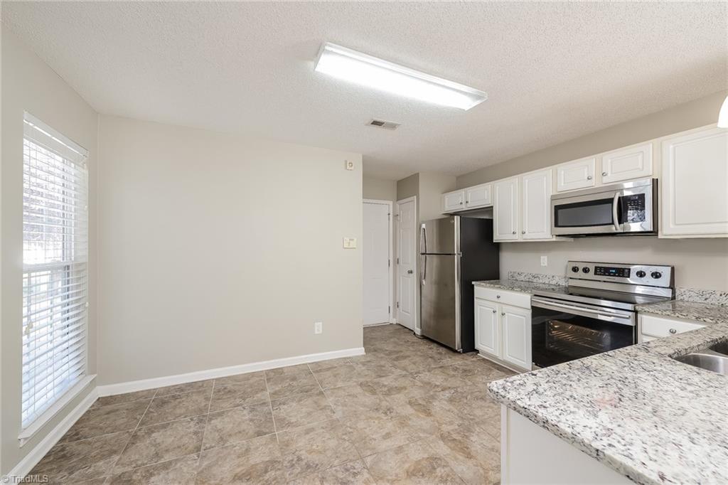 3634 Sunset Hollow Drive High Point, NC 27265 - Photo 6 of 17