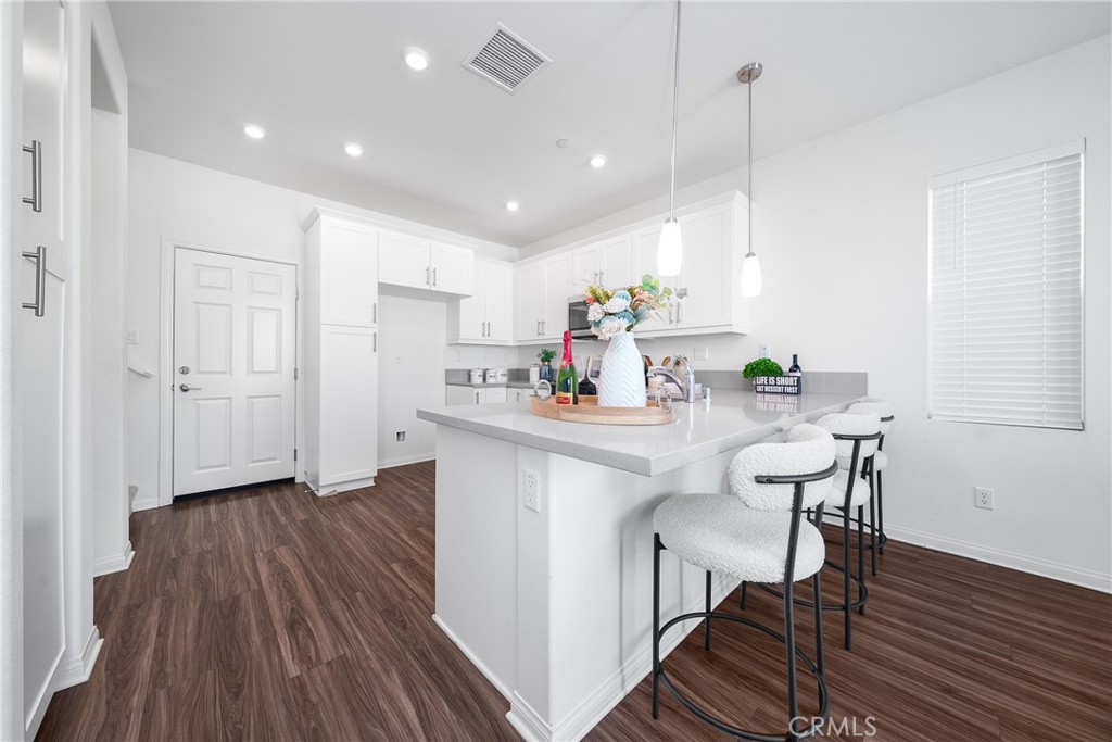 208 Bonita Lane Rialto, CA 92376 - Photo 15 of 38
