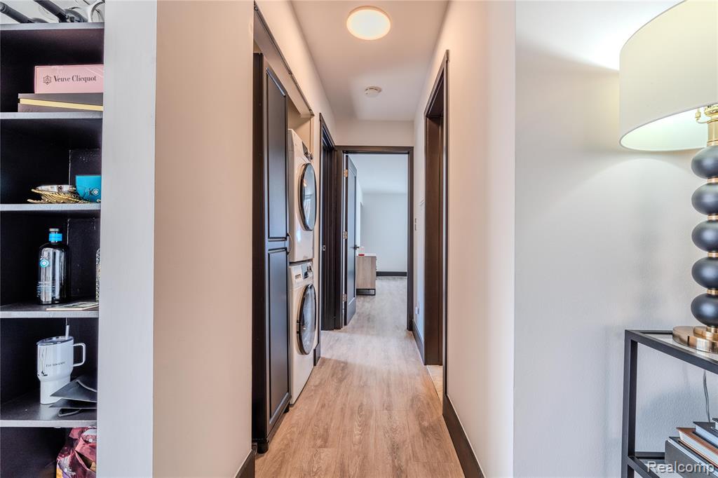 4045 West Maple Road, Unit C101 Bloomfield Hills, MI 48301 - Photo 11 of 27