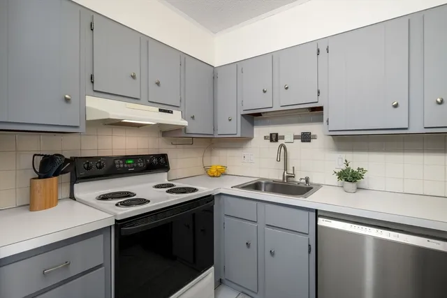 $419,000 | 10 William Street, Unit 45, Watertown, MA 02472