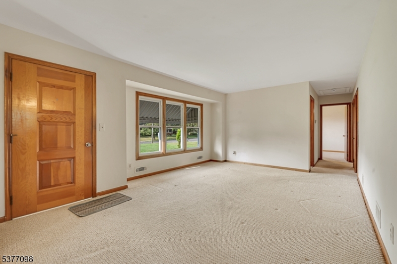 45 Amwell Road Millstone, NJ 08844 - Photo 4 of 29