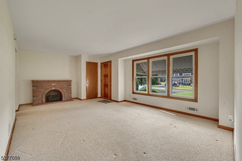 45 Amwell Road Millstone, NJ 08844 - Photo 5 of 29