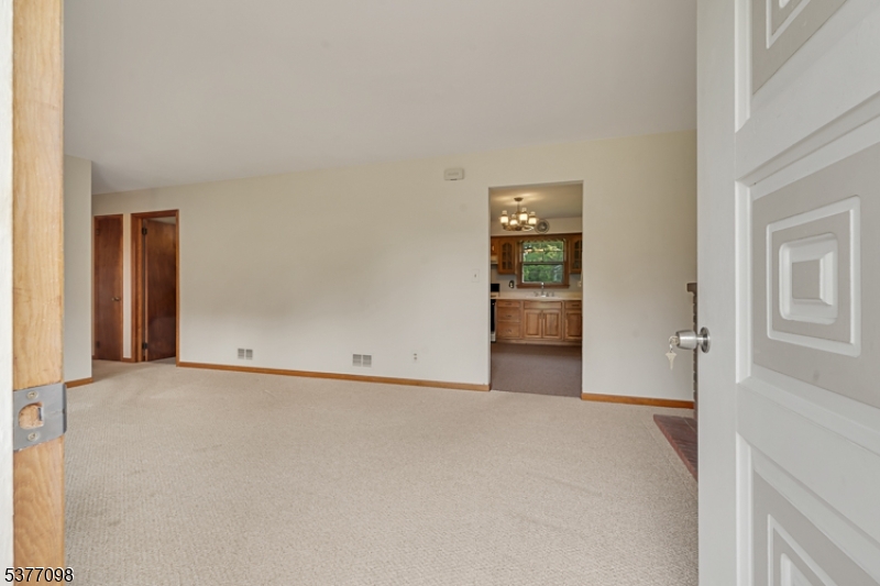 45 Amwell Road Millstone, NJ 08844 - Photo 6 of 29