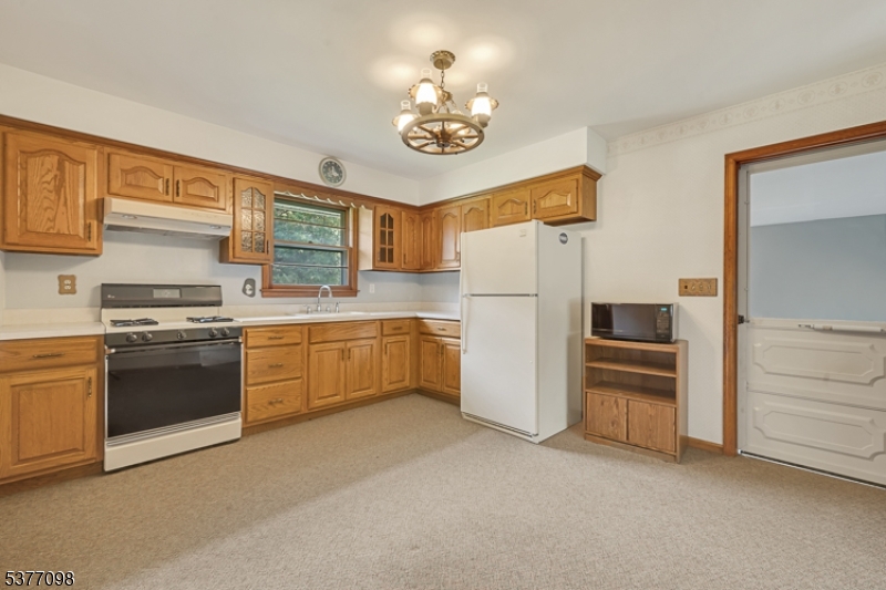 45 Amwell Road Millstone, NJ 08844 - Photo 7 of 29