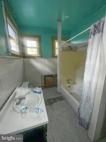 $59,900 | 611 Shaw Avenue, McKeesport, PA 15132