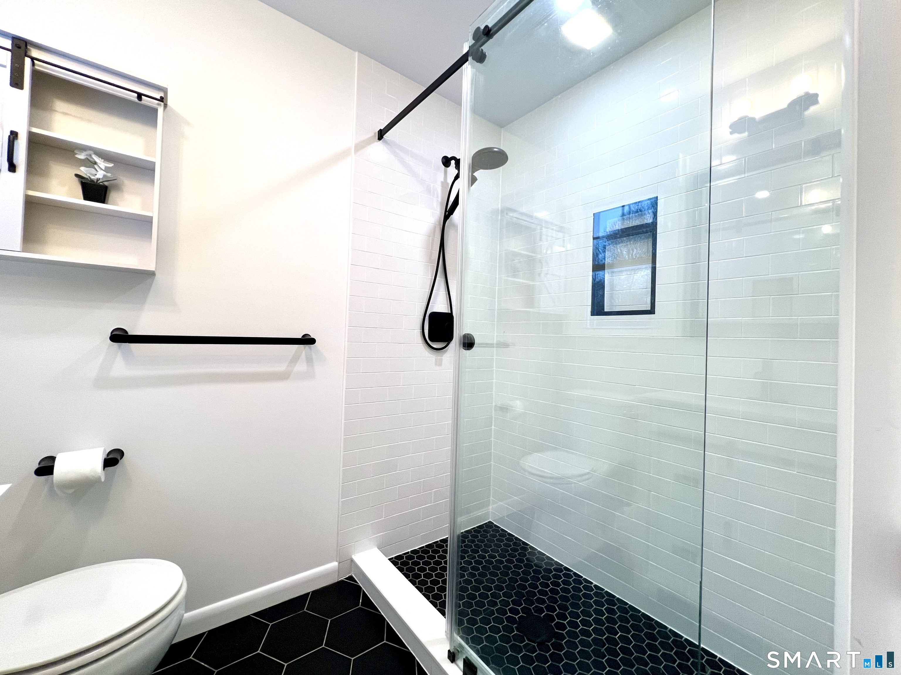 221 Catalpa Road Wilton, CT 06897 - Photo 24 of 44