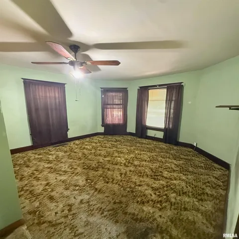 $45,000 | 215 North Wilson Street, Girard, IL 62640