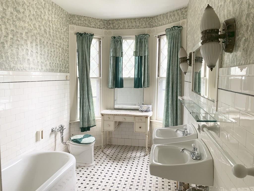 24 Washington Road Springfield, MA 01108 - Photo 13 of 13