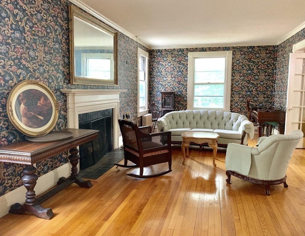 24 Washington Road Springfield, MA 01108 - Photo 3 of 13