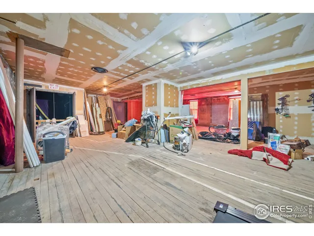 a view of a livingroom with furniture