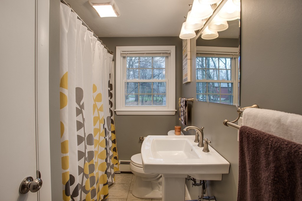 316 Mason Rd Extension Dudley, MA 01571 - Photo 12 of 19