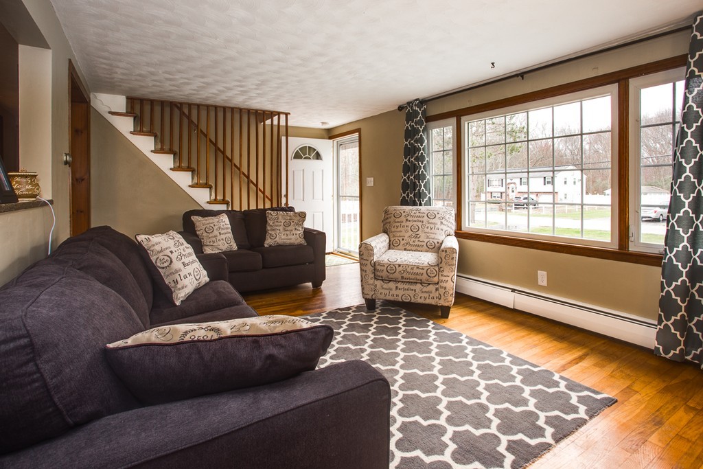 316 Mason Rd Extension Dudley, MA 01571 - Photo 9 of 19