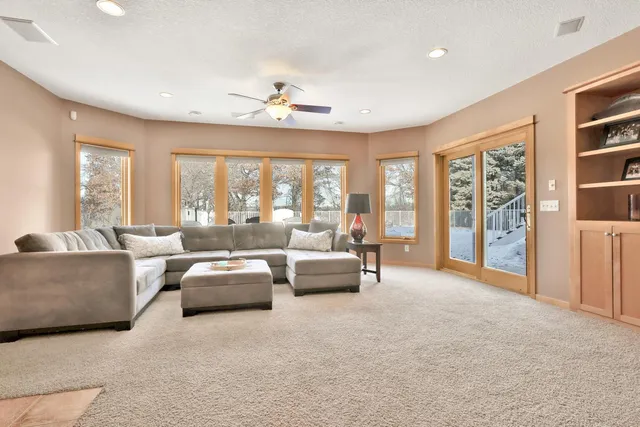$950,000 | 365 Sioux Lookout, Lino Lakes, MN 55014