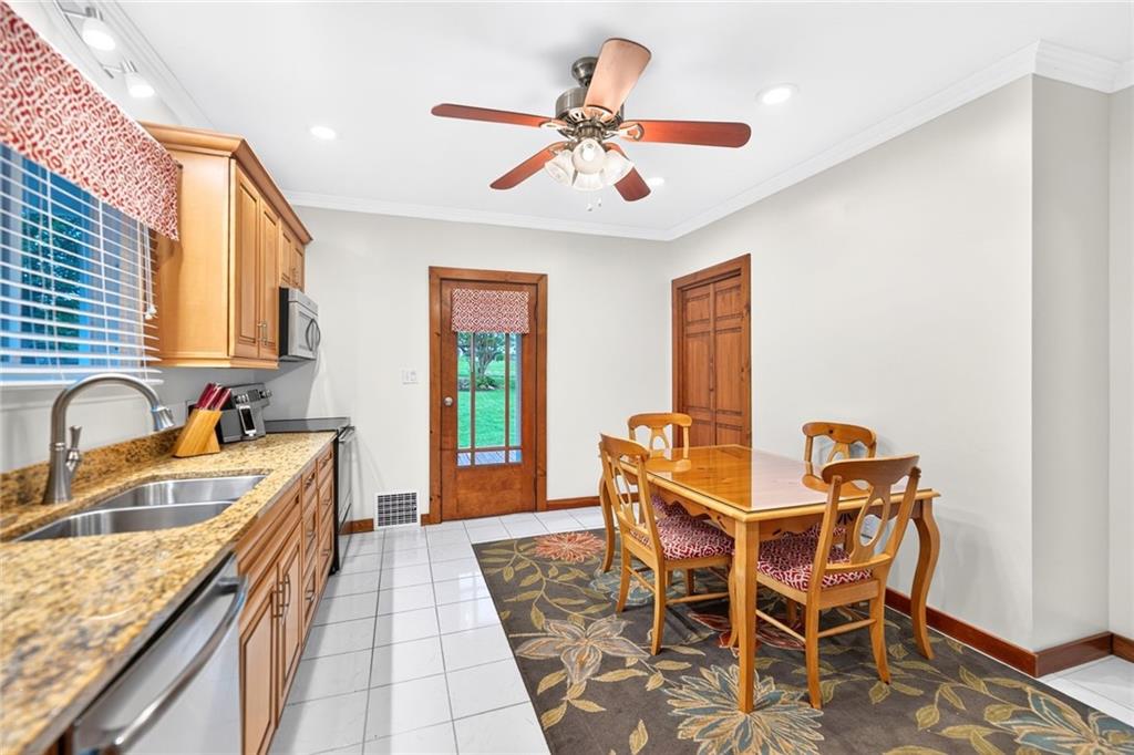 110 Ringneck Lane Irwin, PA 15642 - Photo 6 of 44