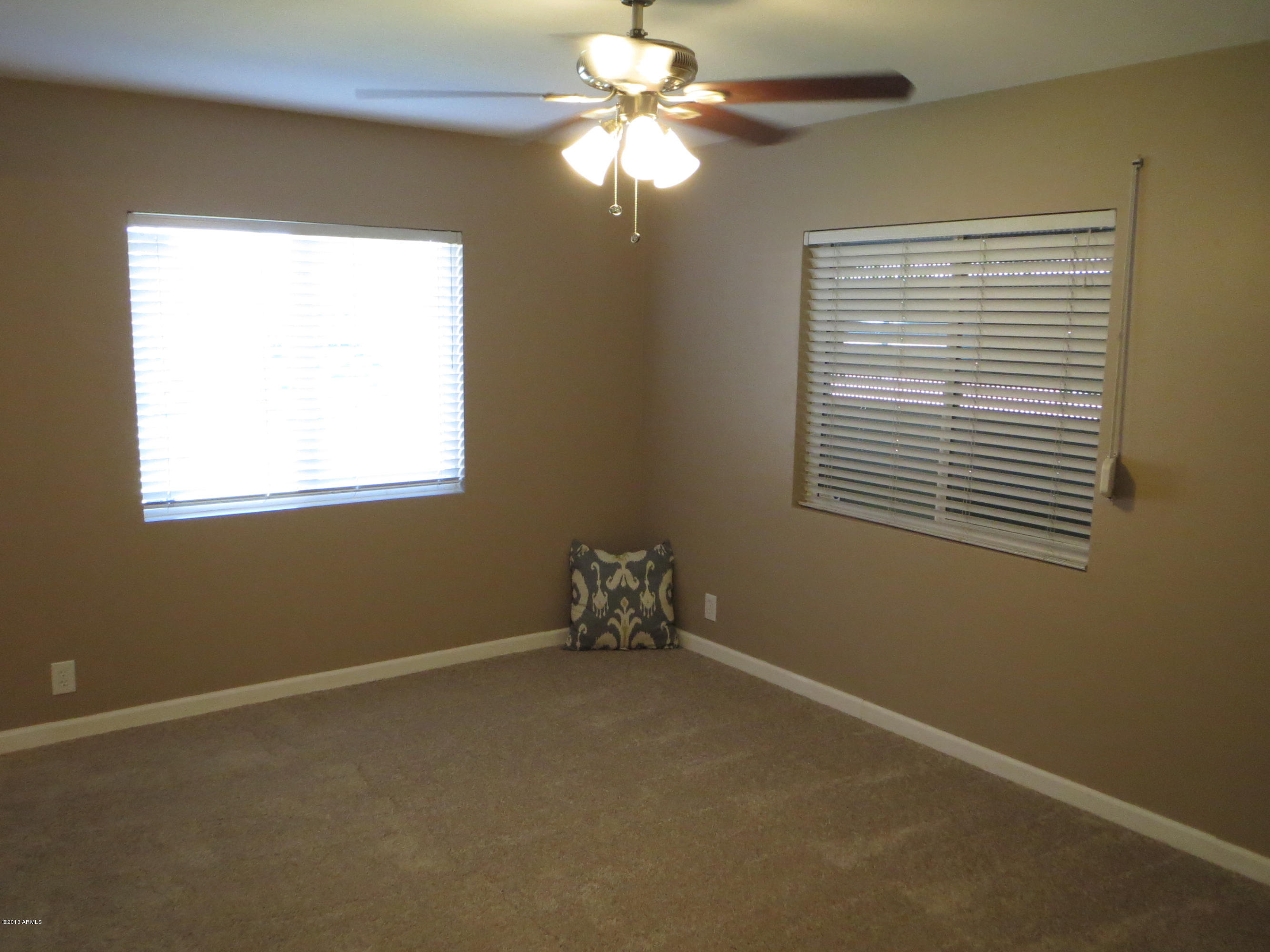 1502 West Ocotillo Road Phoenix, AZ 85015 - Photo 18 of 33 IMG_0920