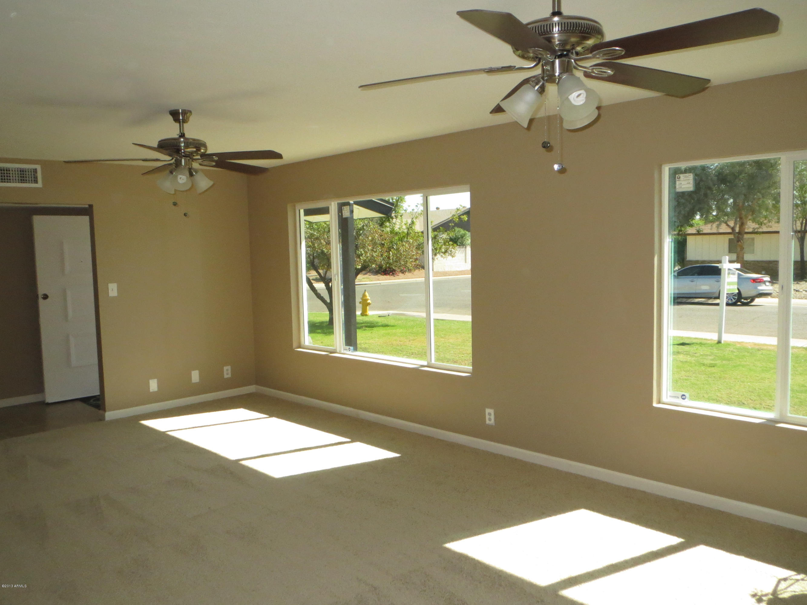 1502 West Ocotillo Road Phoenix, AZ 85015 - Photo 6 of 33 IMG_0968