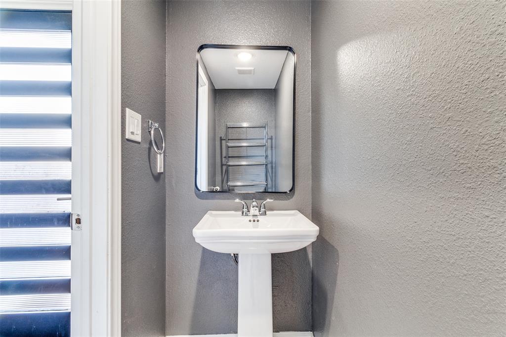 3121 Rutz Street Dallas, TX 75212 - Photo 12 of 24
