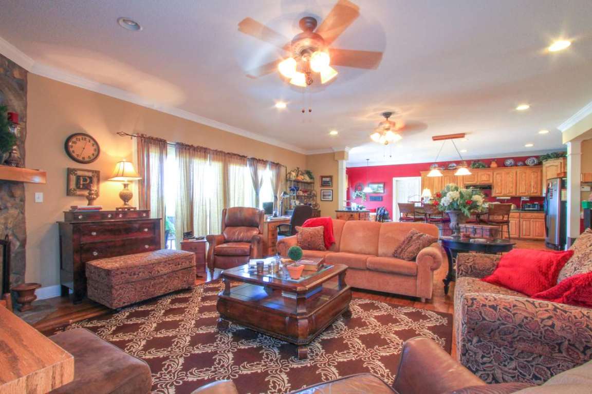 353 Wrangler Way Seneca, SC 29672 - Photo 8 of 36 Gallery Image 8