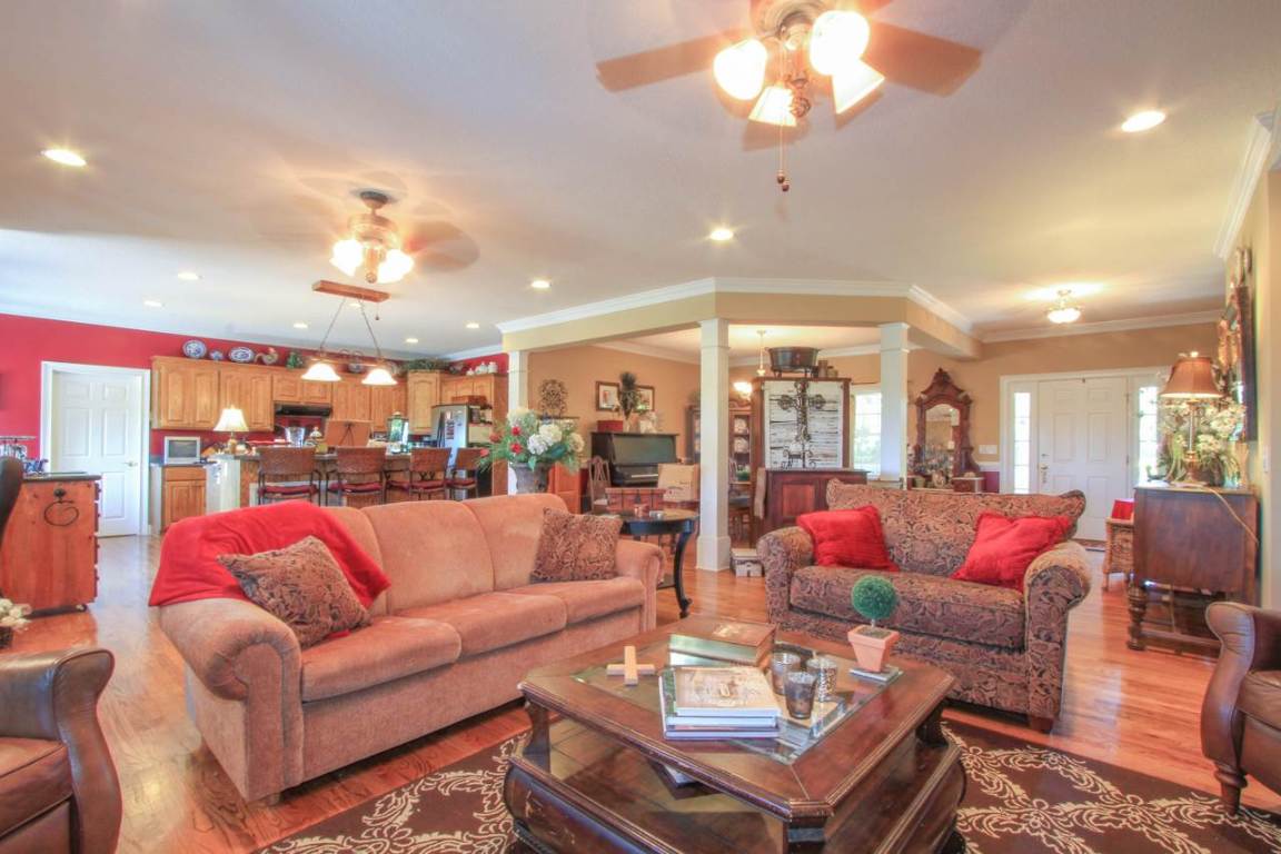 353 Wrangler Way Seneca, SC 29672 - Photo 9 of 36 Gallery Image 9