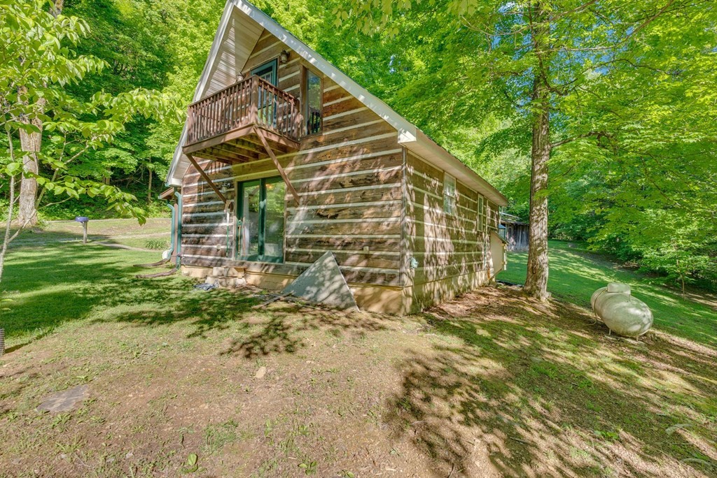 755 Woody Road Byrdstown, TN 38549 - Photo 22 of 37