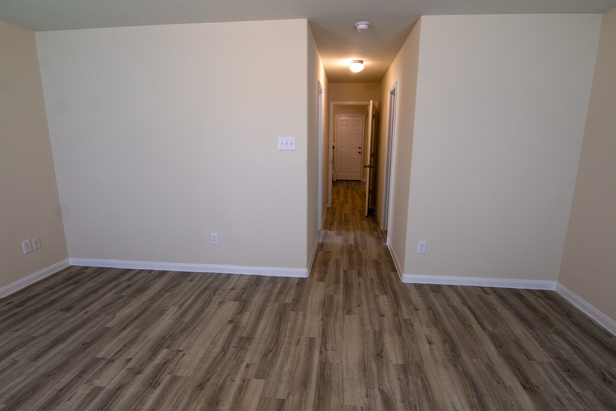 13142 Withee Path Lane Houston, TX 77048 - Photo 8 of 12 Photos may be representative of the floor plan and not the exact home. Finishes, layout, and features of the actual property for lease may vary.