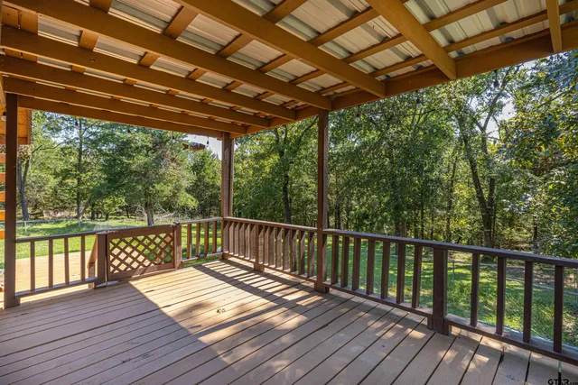 a view of a backyard with green space