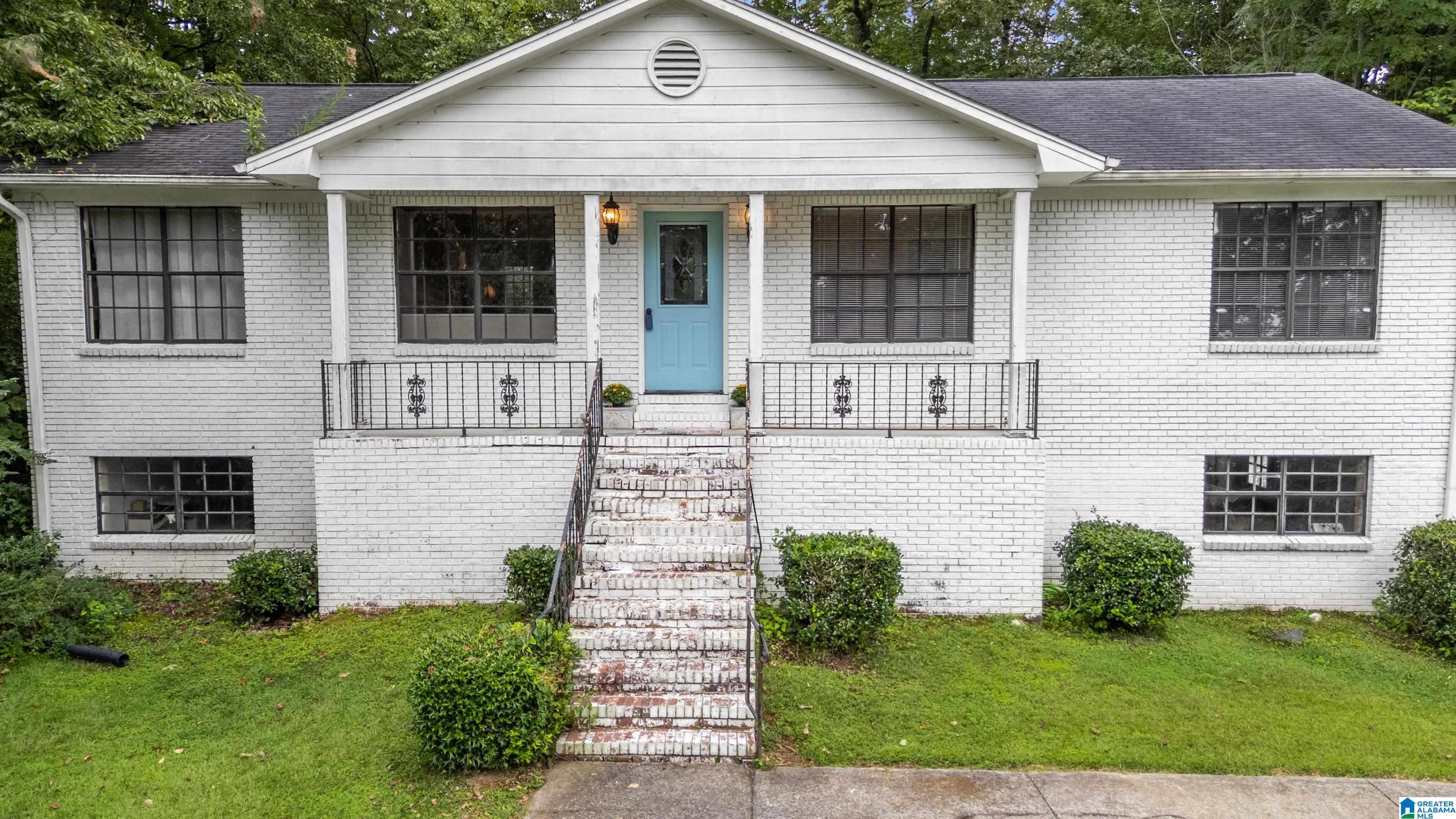 1024 Henry Drive Alabaster, AL 35007 - Photo 2 of 36