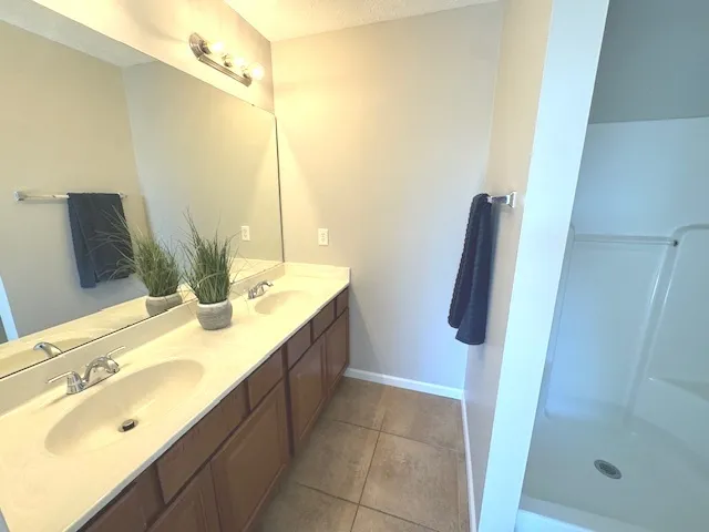 $250,000 | 639 Stonegate Drive, Sycamore, IL 60178