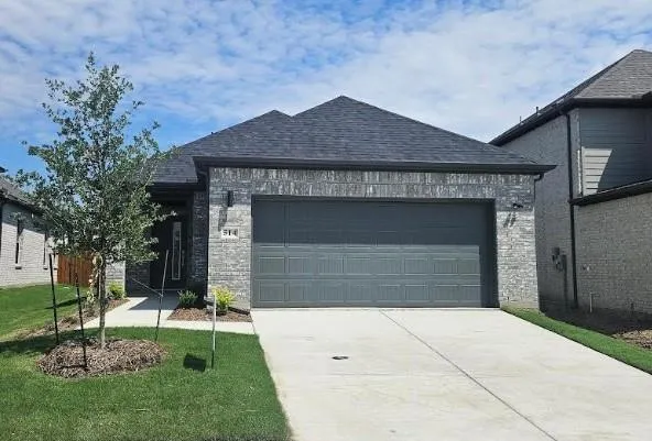 $2,300 | 514 Green Grass Drive, McKinney, TX 75071