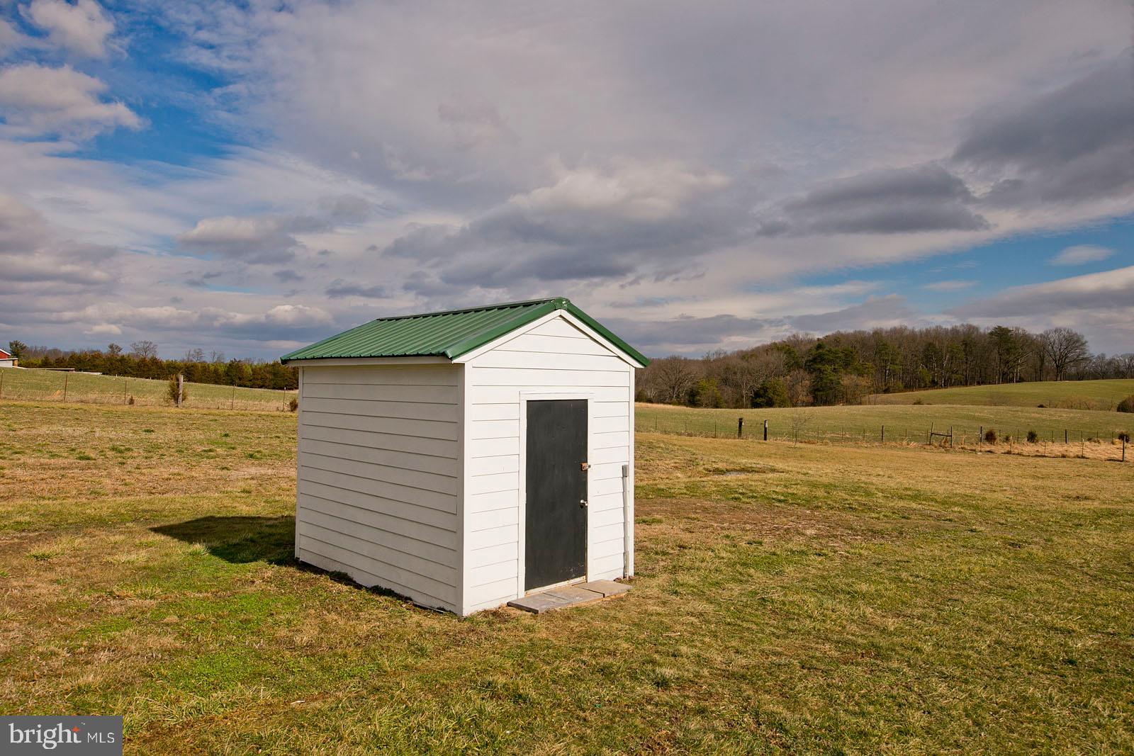 673 Grim Road Stephens City, VA 22655 - Photo 59 of 76 Storage shed