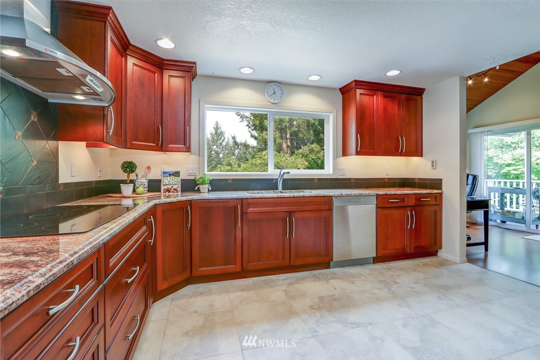 13620 Lester Road Northwest Silverdale, WA 98383 - Photo 8 of 25 Gallery Image 8