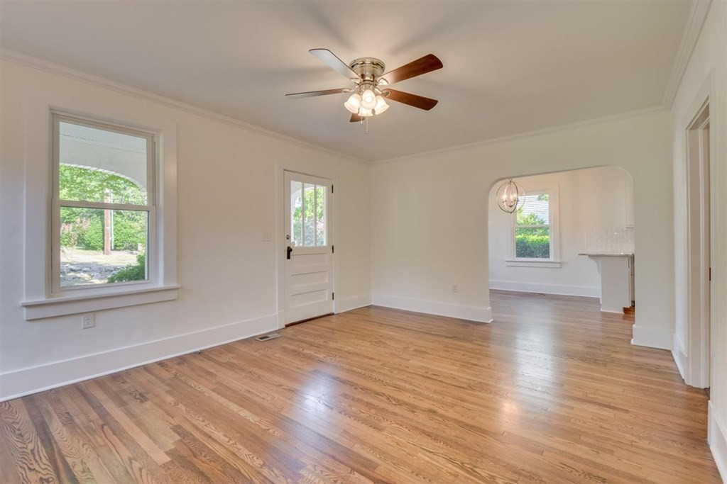 1218 Hickman Road Augusta, GA 30904 - Photo 6 of 26