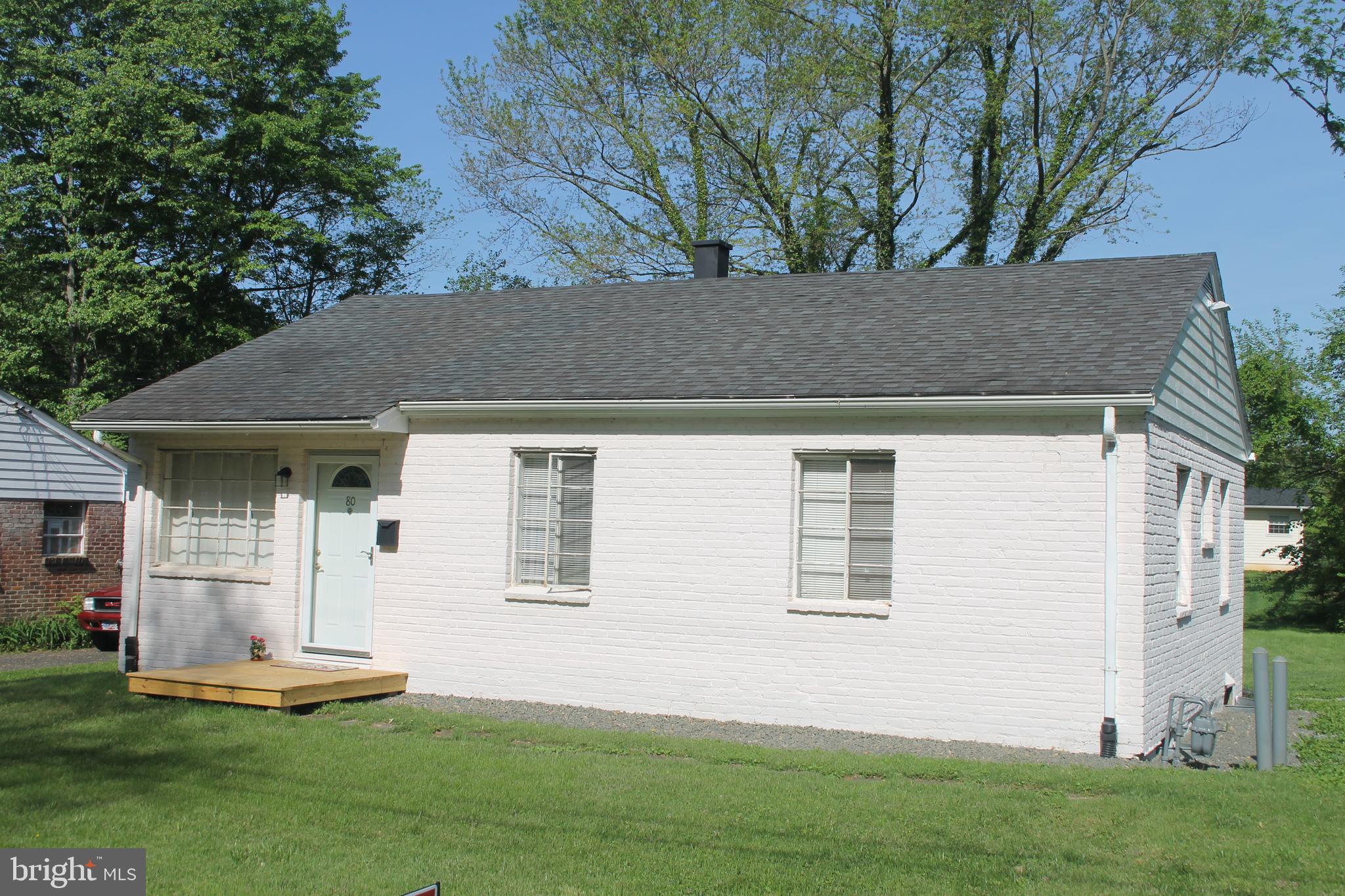 80 Frazier Road Warrenton, VA 20186 - Photo 2 of 21 Front of brick home. Located to Waterloo St.
