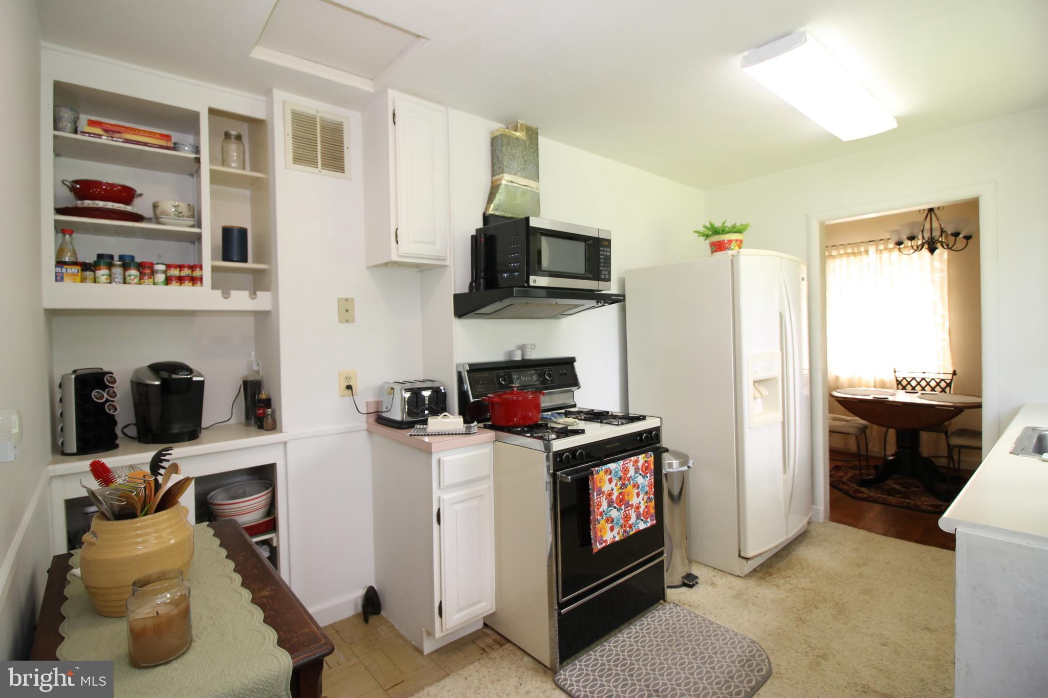 80 Frazier Road Warrenton, VA 20186 - Photo 6 of 21 Kitchen with gas cooking