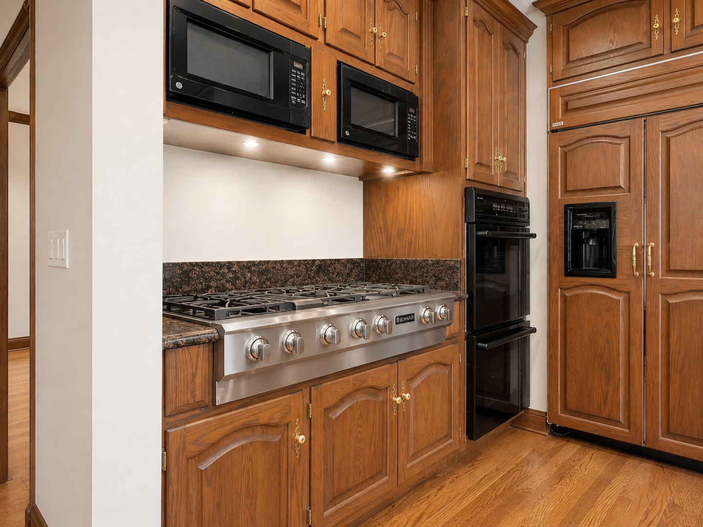 25W471 Plamondon Road Wheaton, IL 60189 - Photo 26 of 121 Gallery Image 26