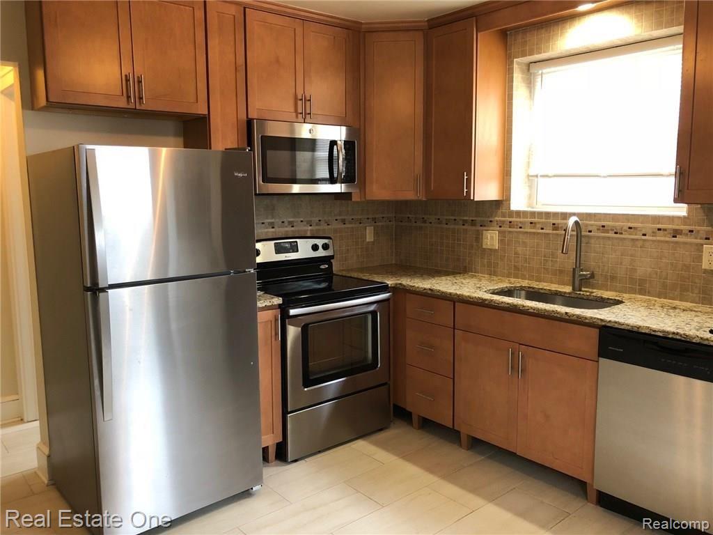 117 East Thirteen Mile Road Royal Oak, MI 48073 - Photo 2 of 12