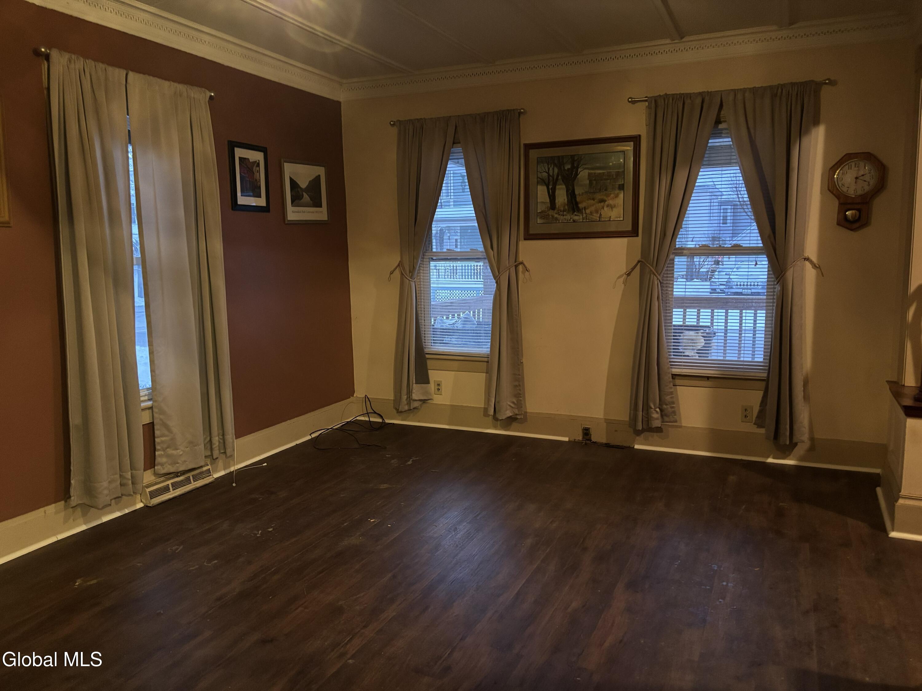 312 South Perry Street Johnstown, NY 12095 - Photo 4 of 5 room