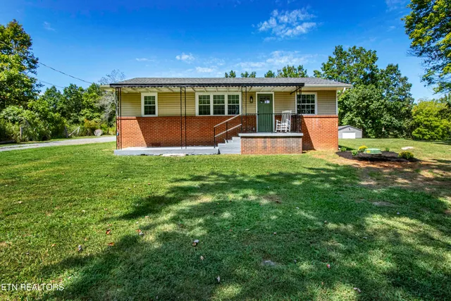 $275,000 | 8213 Tazewell Pike, Corryton, TN 37721