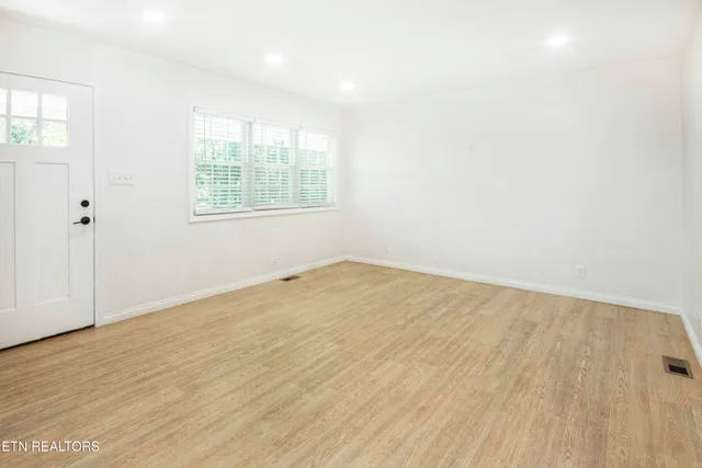 $275,000 | 8213 Tazewell Pike, Corryton, TN 37721