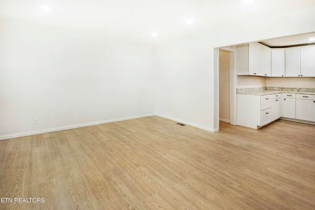 $275,000 | 8213 Tazewell Pike, Corryton, TN 37721