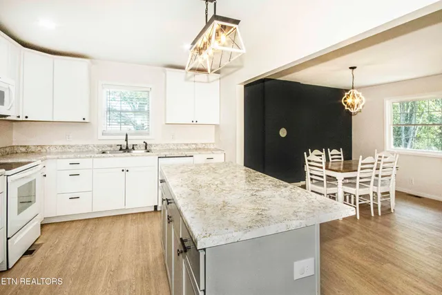 $275,000 | 8213 Tazewell Pike, Corryton, TN 37721