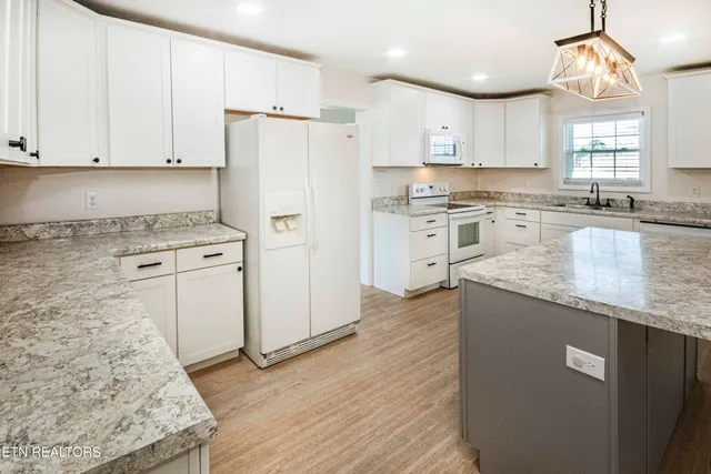 $275,000 | 8213 Tazewell Pike, Corryton, TN 37721