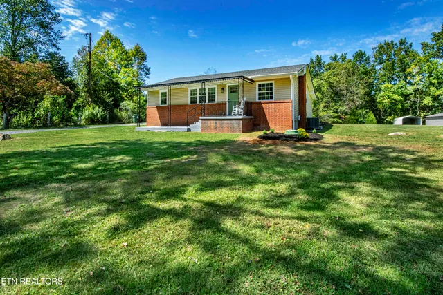$275,000 | 8213 Tazewell Pike, Corryton, TN 37721