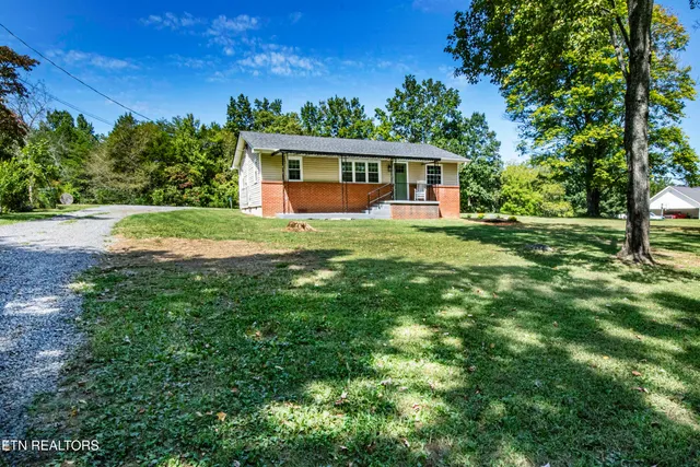 $275,000 | 8213 Tazewell Pike, Corryton, TN 37721